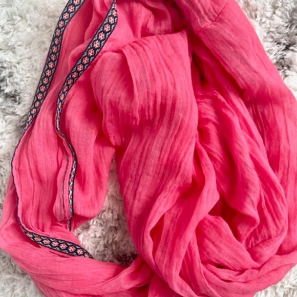 Do Everything in Love Infinity Scarf ~ Colorful & lightweight - Picture 1 of 8